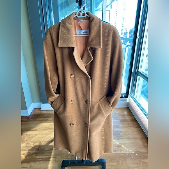 NEVER WORN: MaxMara Icon 101801 Coat 100% Virgin Wool (Orig $5K) - Picture 3 of 14